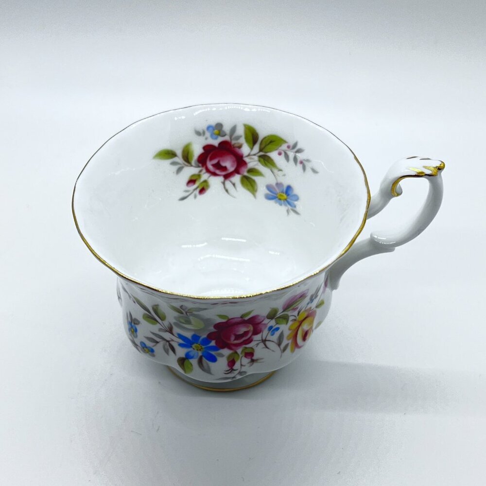 Royal Albert Jubilee Rose Vintage Teacup and Saucer - Picture 7 of 12